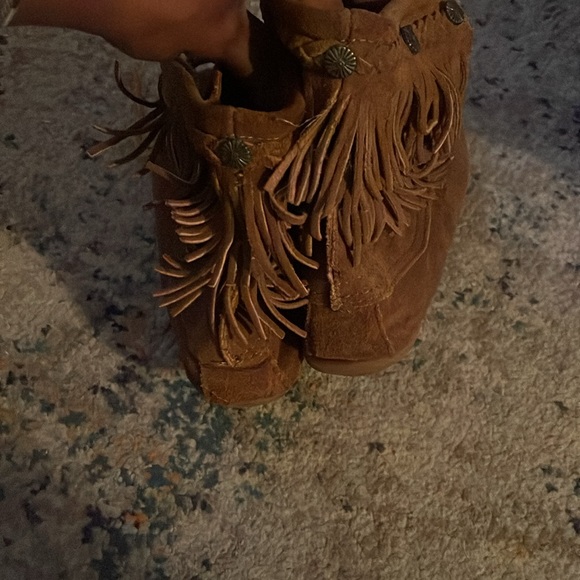 Minnetonka double fringe tramper boot - Picture 4 of 7